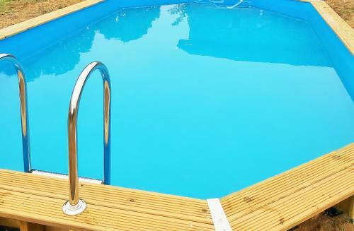 Beautiful 2 Bed Cottage With Swimming Pool