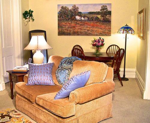 Lyndon House Bed & Breakfast