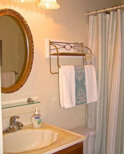 Lyndon House Bed & Breakfast