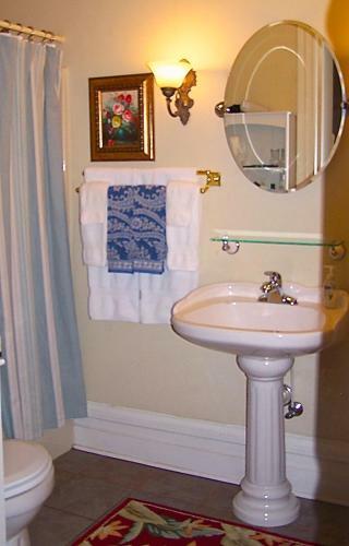 Lyndon House Bed & Breakfast