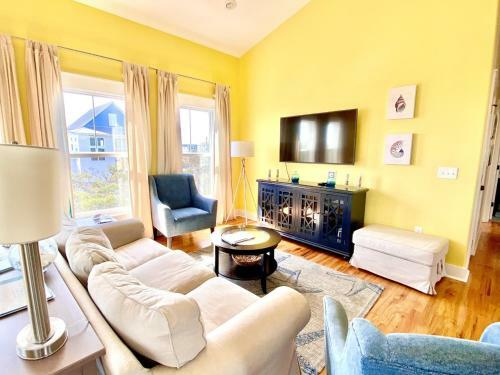 Gulf Views, Steps To Pool, Fire Pit, Pet Friendly, Beach Gear Included!