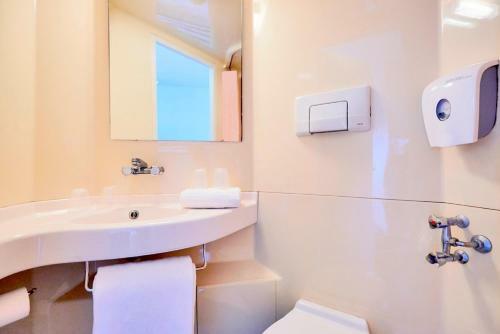 Hotel Premiere Classe Valenciennes Ouest Petite Foret