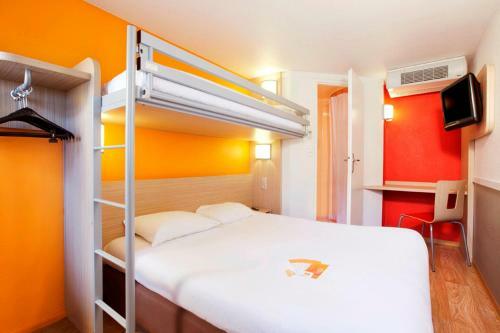Hotel Premiere Classe Valenciennes Ouest Petite Foret