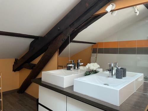 Apartamento Spacieux T3 Mansard� Avec Parking P�rigueux