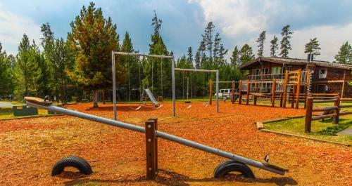 Hotel Timbers At Island Park