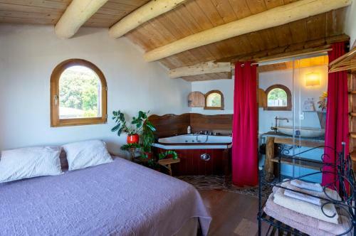 Maison de Charme Avec Piscine Et Jacuzzi