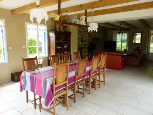 G�te 4 Km Mer, 1 Km Centre Ville, Pour 8 Pers