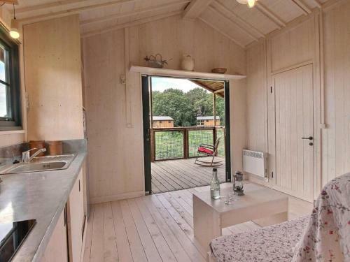 Plush Bungalow In Ploemel With Shared Sauna