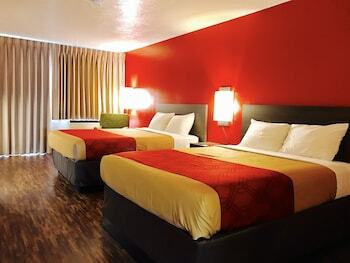 Motel Pinecrest Inn