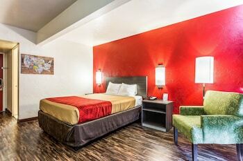 Motel Pinecrest Inn