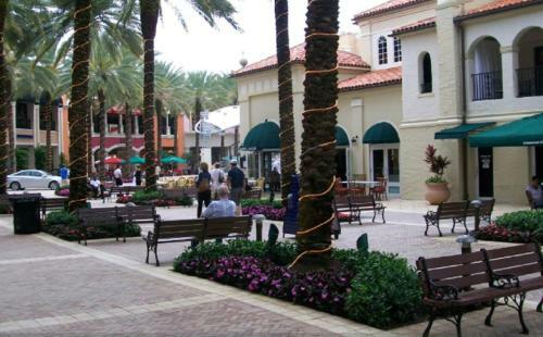 Aparthotel The Palm Beach Hotel Condominium