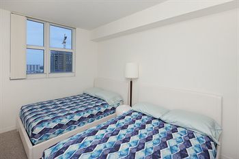 Luxury Apartments At Intracoastal
