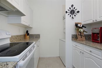 Luxury Apartments At Intracoastal