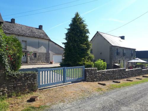 Gite Bleu Brittany Near Dinan