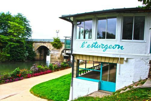 Hotel H�tel L'esturgeon