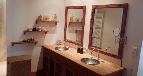 Hostal La Villa Des Coteaux