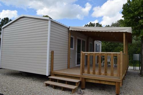 Camping Des Joyeux Campeurs