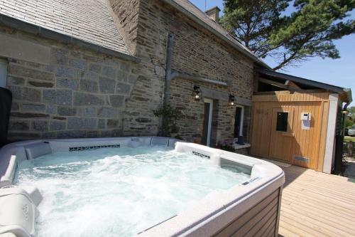 Au Mont Chez Nous Jaccuzi Et Sauna