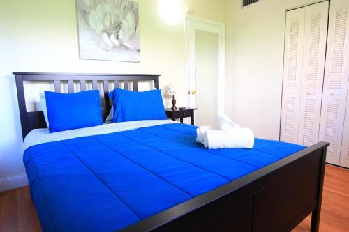 Sunny Isles Apartment