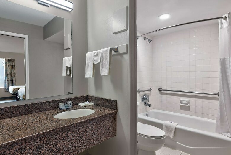Motel Rodeway Inn Mcdonough