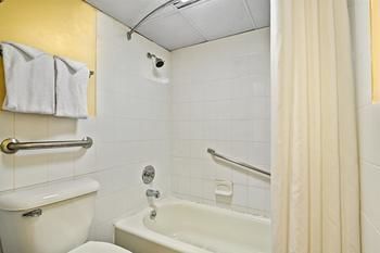 Motel Howard Johnson - Mcdonough