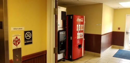 Hotel Home Inn & Suites
