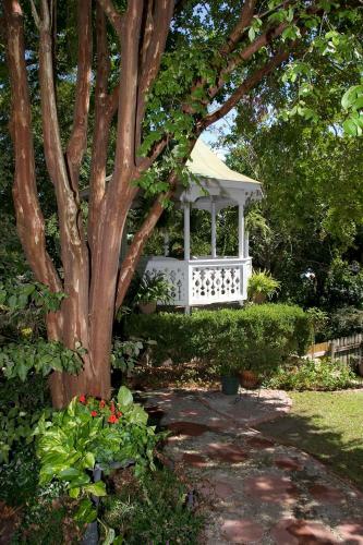 Red Bluff Cottage Bed & Breakfast
