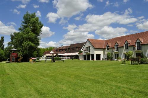 Hotel Logis Le Relais de Pouilly