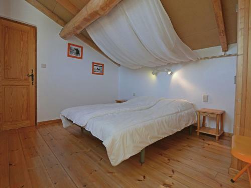 Comfortable Villa In Prunet-et-belpuig With Terrace