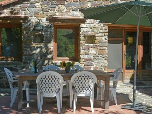 Comfortable Villa In Prunet-et-belpuig With Terrace