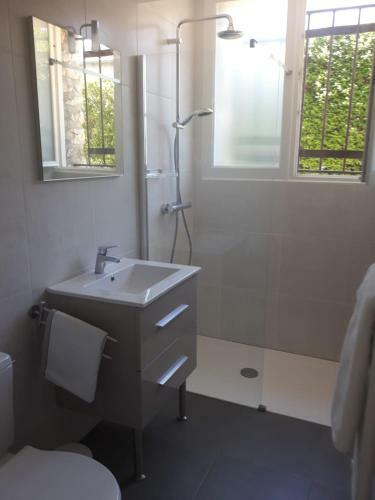 Hostal Cot� Remparts