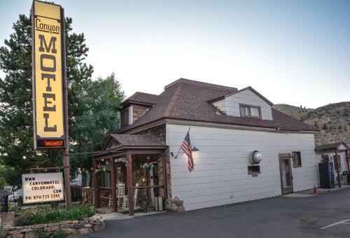 Canyon Motel