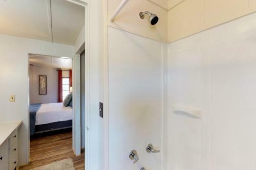 Foothills Lodge And Cabins