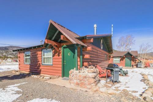 Foothills Lodge And Cabins