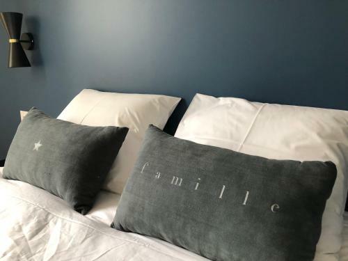 Hostal La Maison Deveney Mars