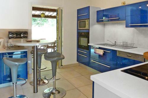 Holiday Home, Puym�ras