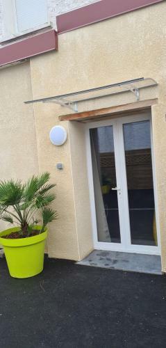Hostal L �vasion Secr�te