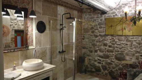 Ria Sirach Apartments