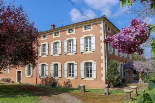 Bed & Breakfast Domaine de Marlas - Chambres D'h�tes