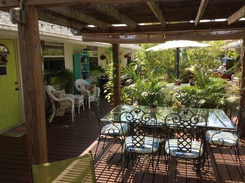 Bed & Breakfast Mango Street Inn