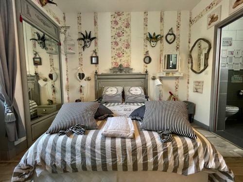 Charming Atypical 3 Bedroom Apartment