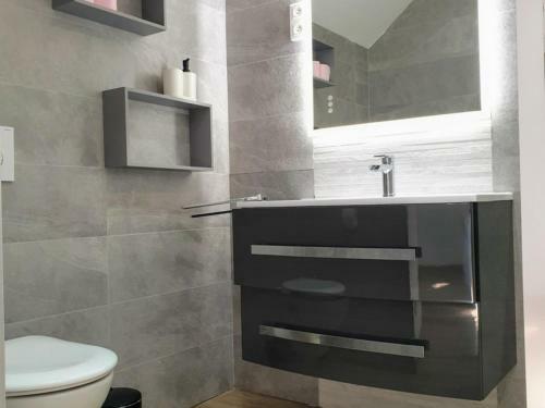 G�te Romeries, 3 Pi�ces, 4 Personnes - Fr-1-510-146