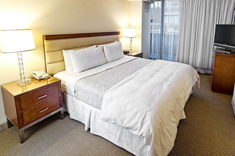 Hotel Georgetown Suites Harbour