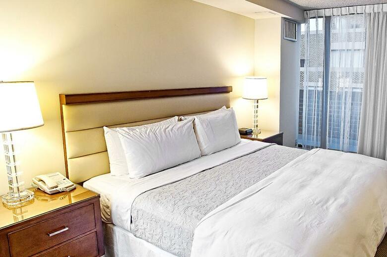 Hotel Georgetown Suites Harbour