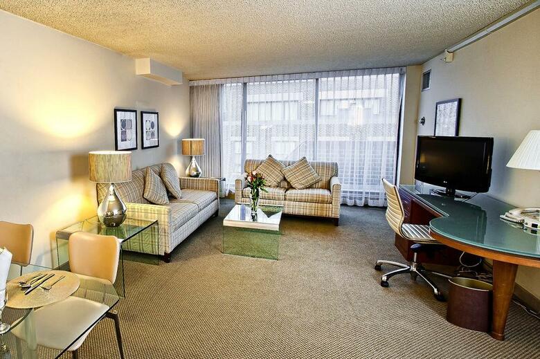 Hotel Georgetown Suites Harbour