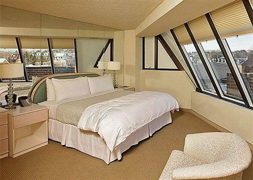 Hotel Georgetown Suites Harbour