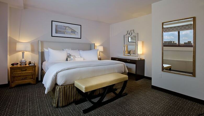 State Plaza Hotel