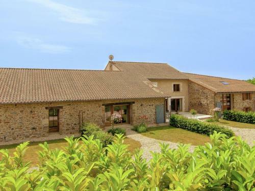 Domaine de Bellac 32 Pers