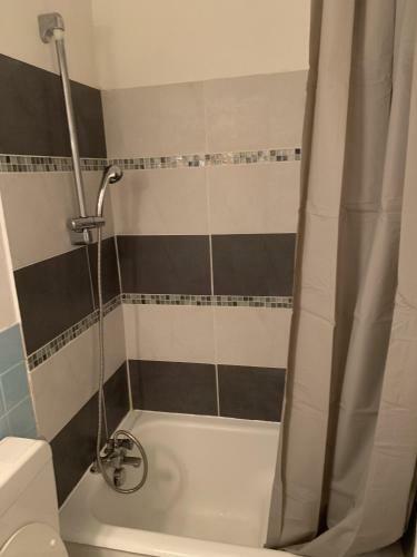 Apartamento Charmant Studio � Moins de 10 Min de La Gare