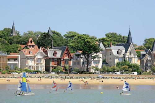 Villa Royan - Quartier Du Parc - Maison Typique de Bord de Mer Avec Terrasse